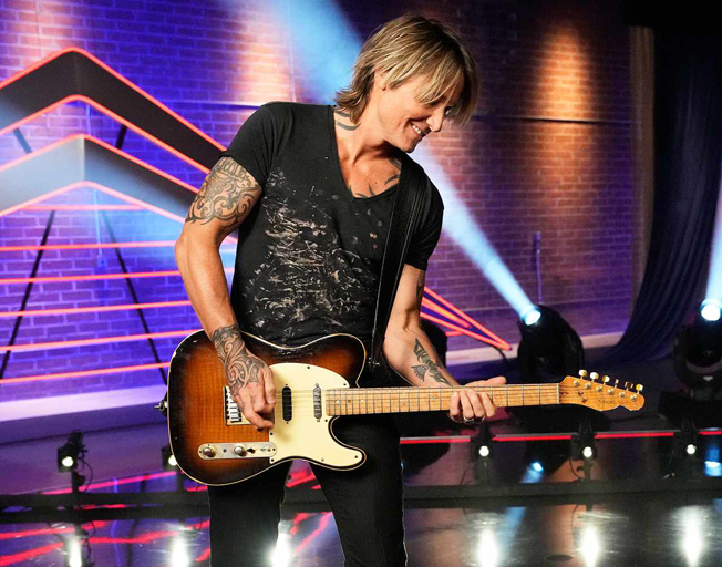 Keith Urban on set at 'The Voice'